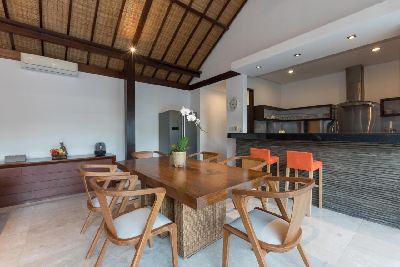 Villa Litera Seminyak Esterno foto